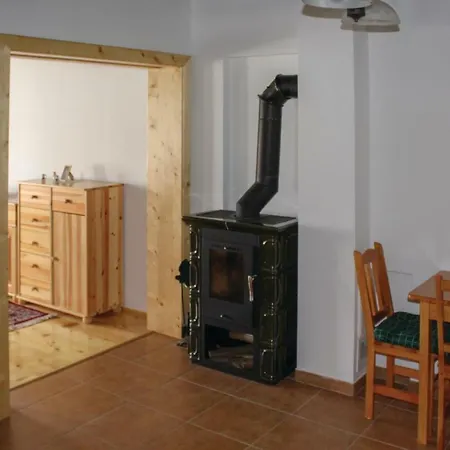 Two-bedroom Holiday In بيت للعطل