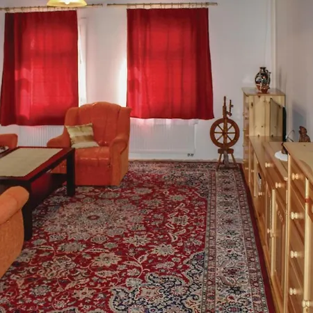 بيت للعطل Two-bedroom Holiday In *