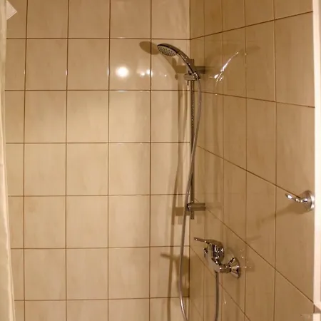 بيت للعطل Two-bedroom Holiday In *